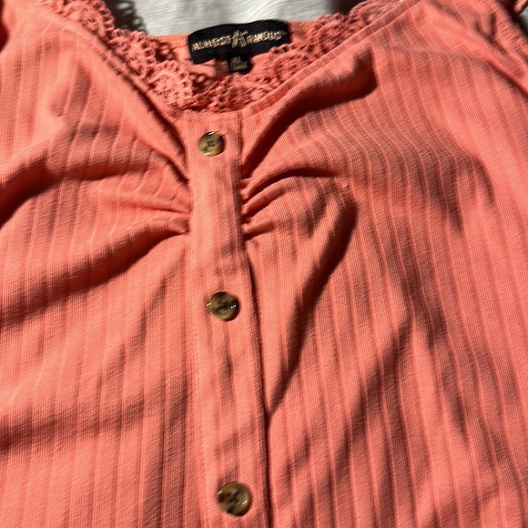 Tank top - Picture 3 of 3